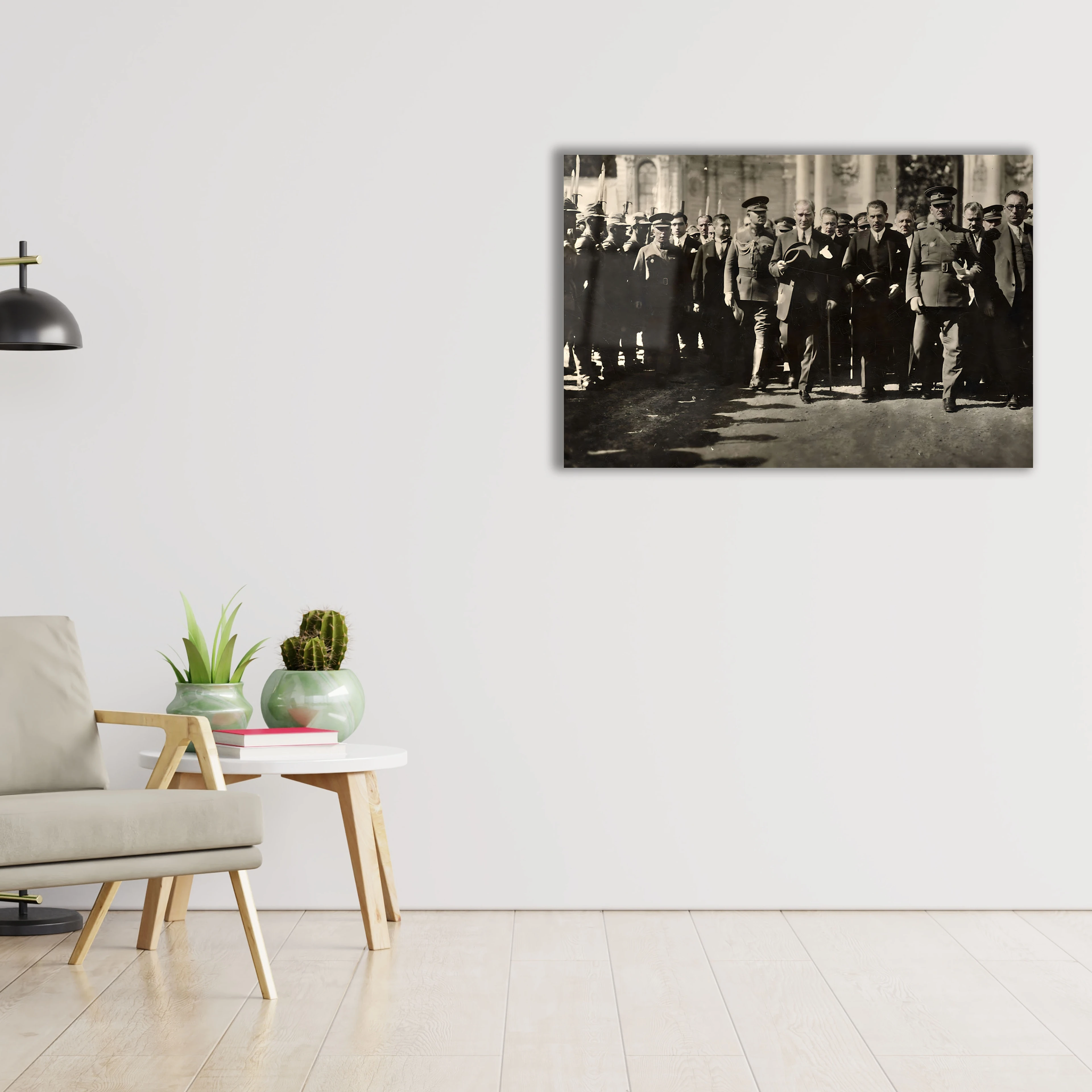 Atatürk Sokakta Askerleri Selamlarken Cam Tablo